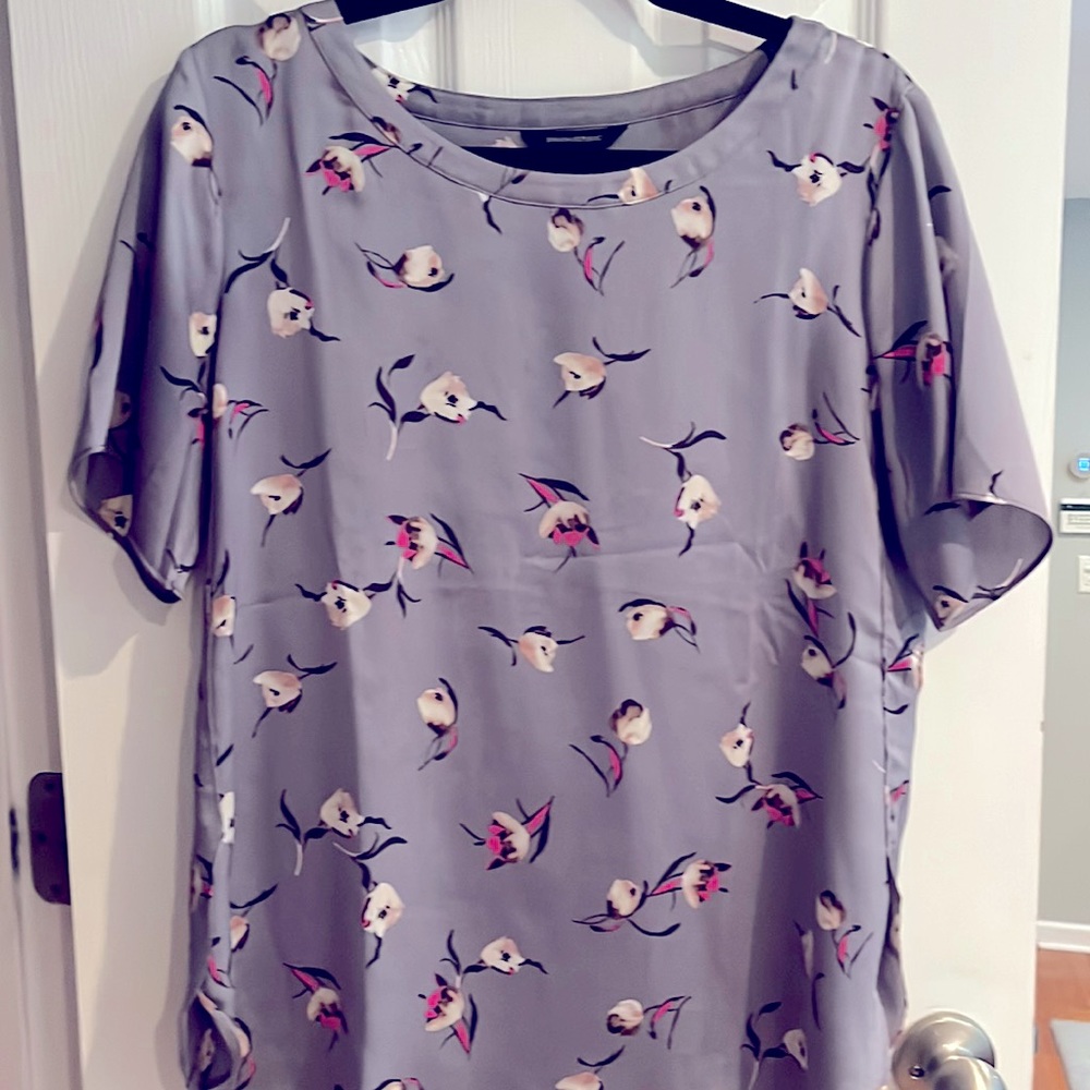 Banana Republic grey floral blouse